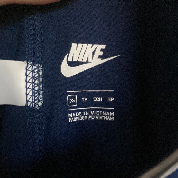 Nike Leggings - Picture 2 of 3